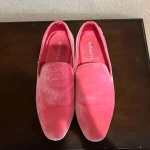 Men’s size 8.5 Pink suede loafers